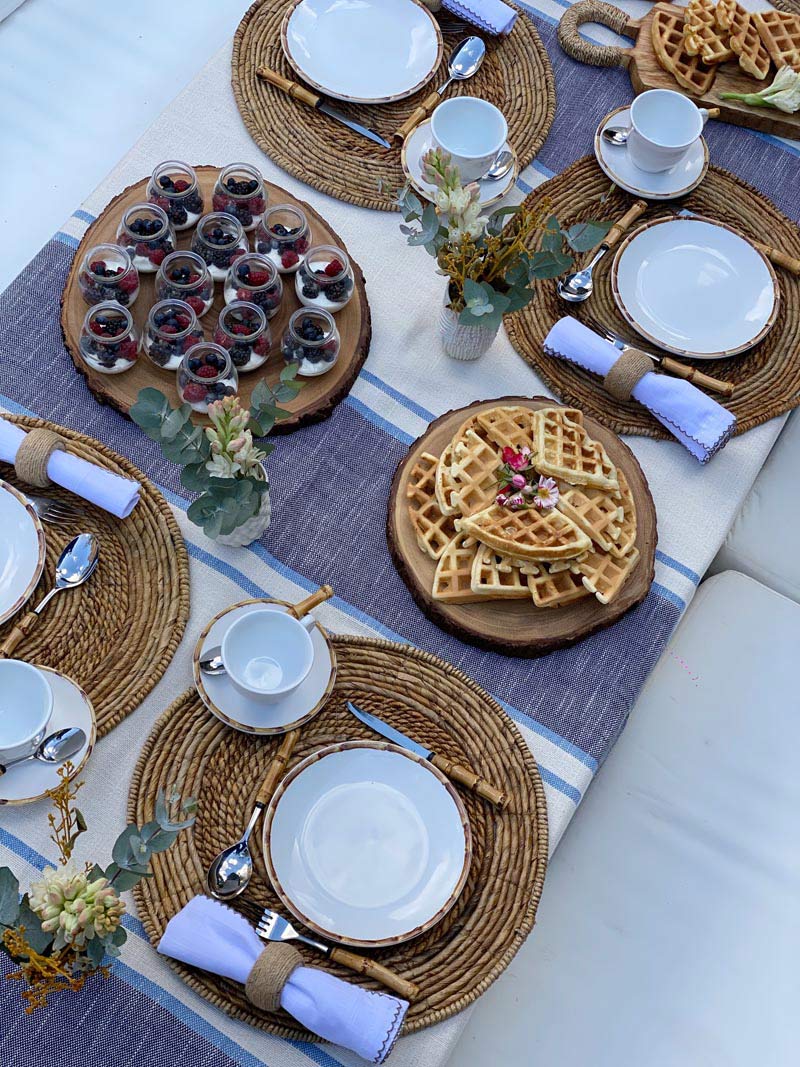 CH� & WAFFLES