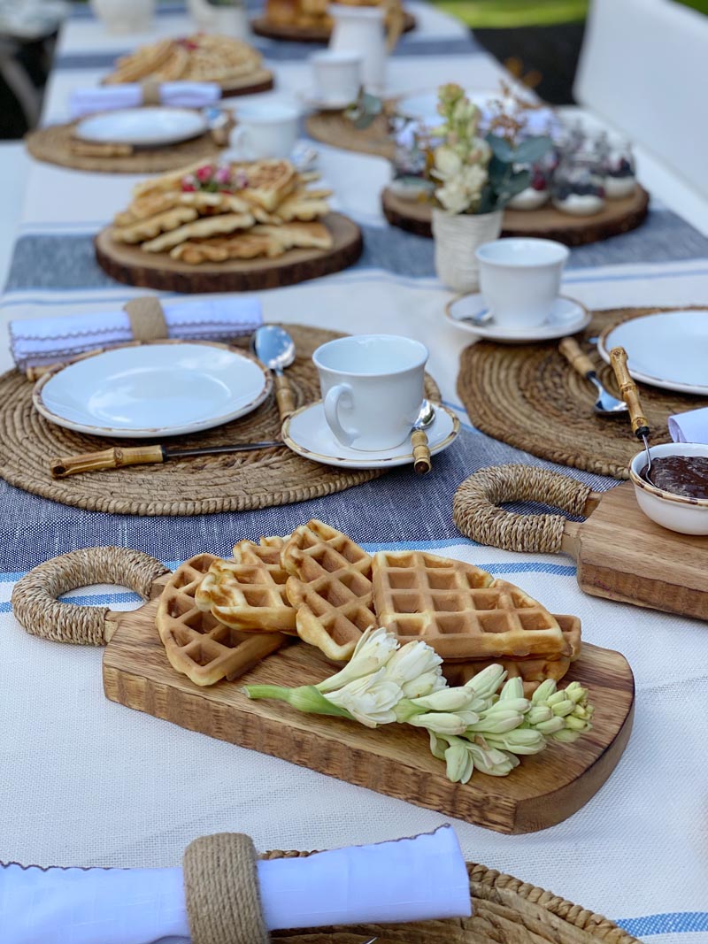 CH� & WAFFLES