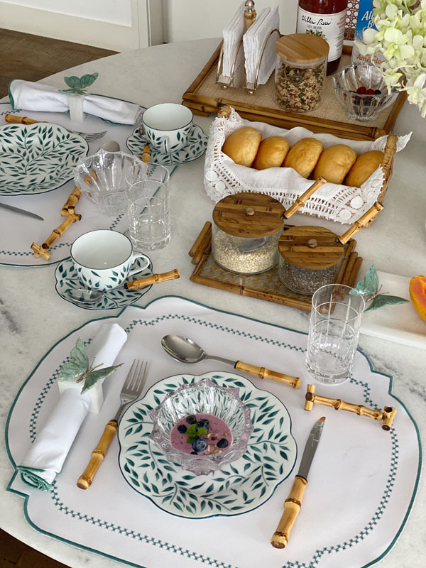 CAF� DA MANH�