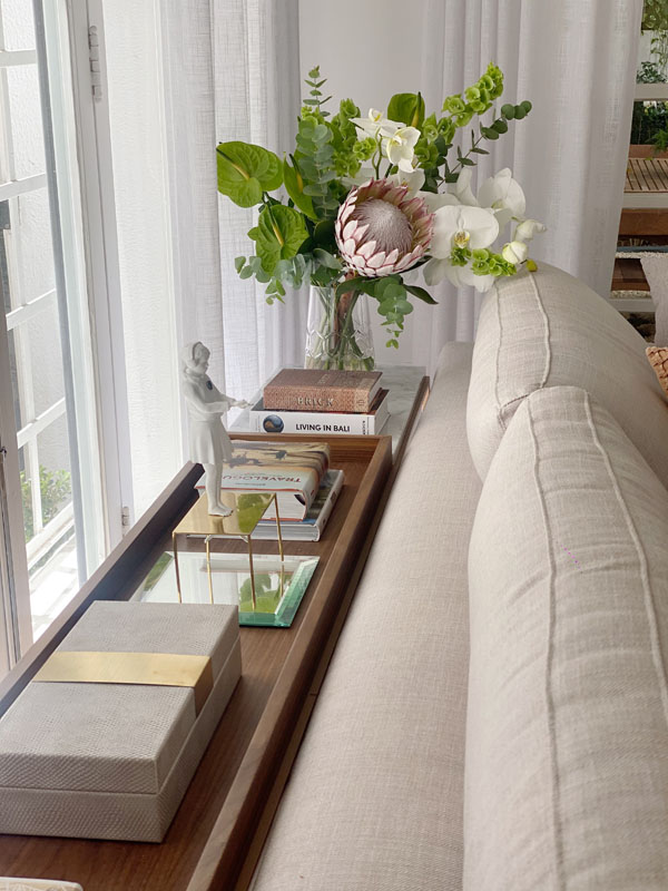 SOFA TABLE